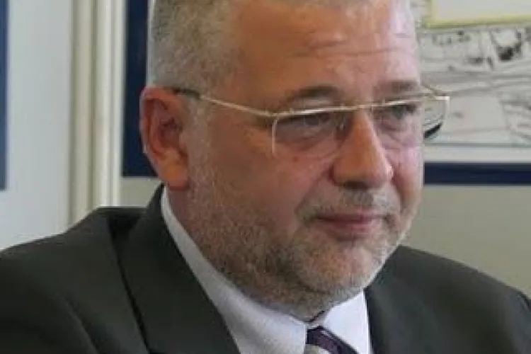 Senatorul  Marius Nicoara: In Camera Deputatilor exista un proiect al legii educatiei, iar pe site-ul ministerului altul