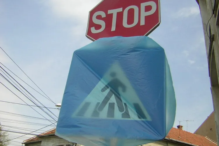 Trecere de pietoni in... sac, chiar in centrul Clujului- GALERIE FOTO