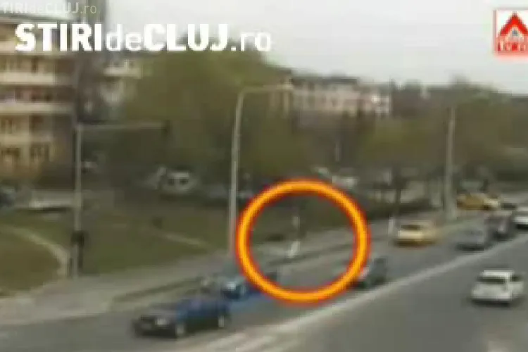 Imagini suprinse de o camera de supraveghere  cu bataia primita de batranul din Craiova care a murit- VIDEO