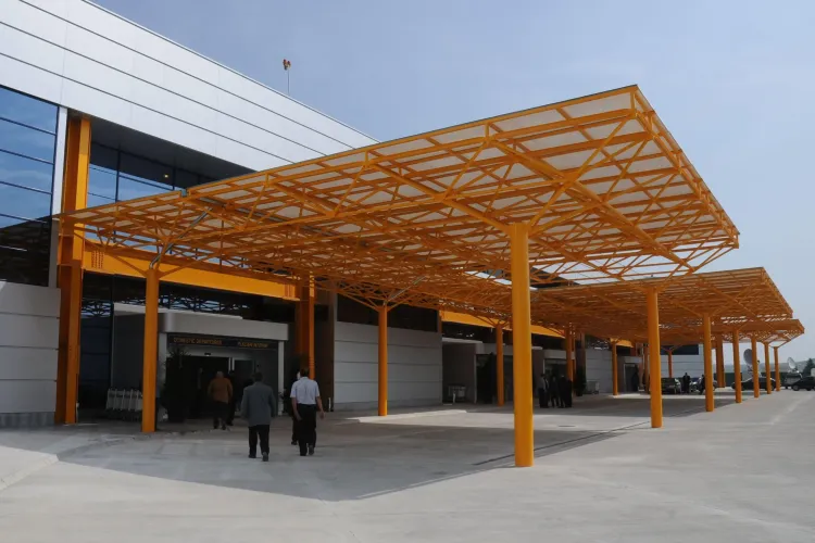 Emil Boc: Aeroportul International din Cluj-Napoca se deschide de la ora 15.00 - VIDEO