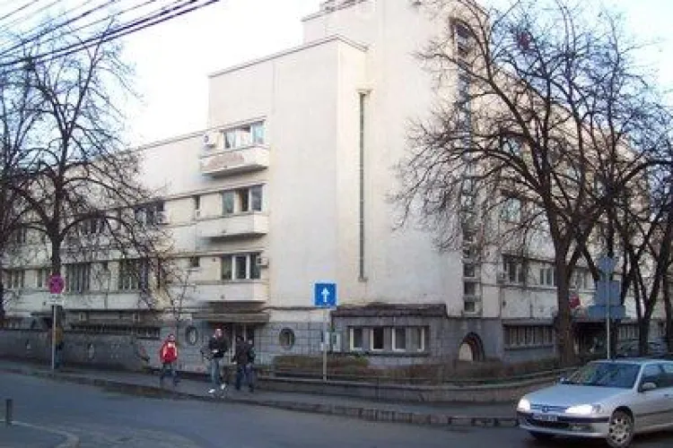 Serviciile medicale din acest an vor fi contractate abia in luna mai