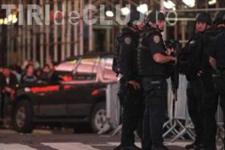 O masina cu material exploziv gasita in cea mai aglomerata piata din New York