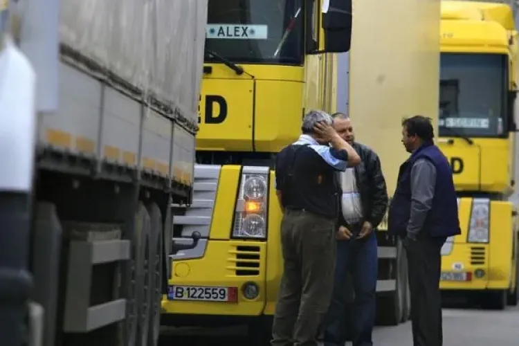 Transportatorii romani acuza ca sunt "vanati" in UE pe perioada de odihna intre curse