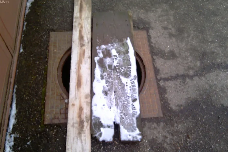 20 capace de canal furate de pe 9 strazi din Cluj-Napoca