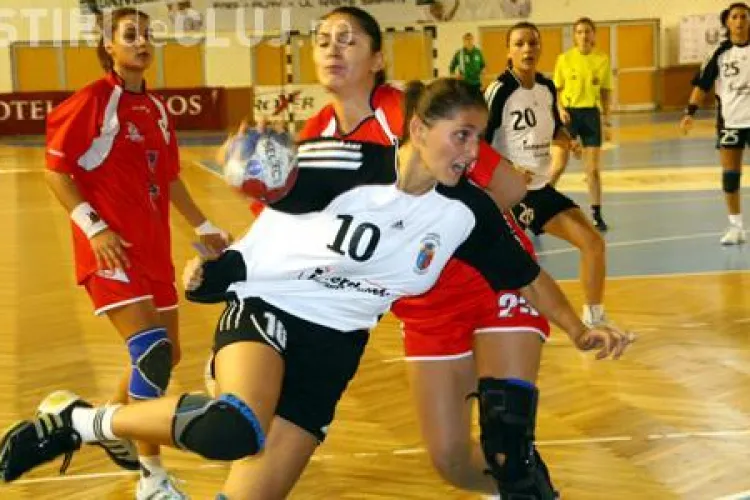 Handbalistele de la "U" Jolidon au invins Rapid Bucuresti: 36 - 29
