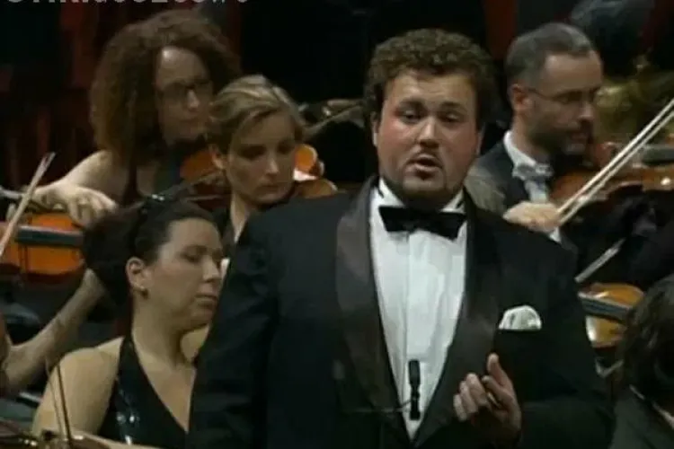 VIDEO - Tenorul Stefan Pop, student la Academia de Muzica "Gheorghe Dima" din Cluj-Napoca, a cucerit Scala din Milano
