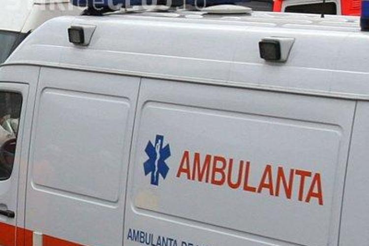 Incident insolit la Cluj! Un batran a fost ranit de un caine proiectat pe trotuar dupa ce a fost lovit de o masina