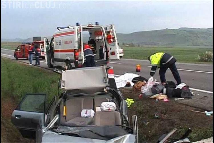 Accident grav cu doi morti intre Capusu Mare si Gilau, judetul Cluj. Un alt barbat este ranit grav - VIDEO si galerie FOTO