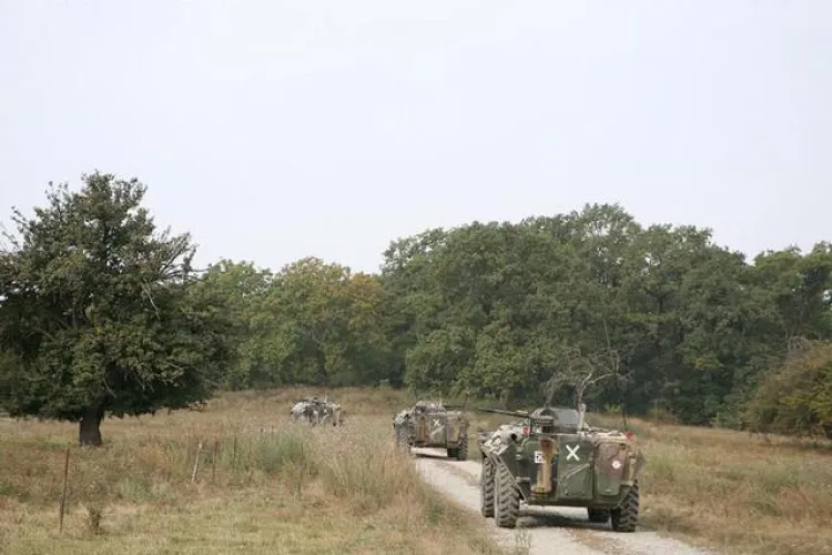 Un militar roman a fost ranit in Afganistan, dupa ce coloana in care se afla a fost atacata