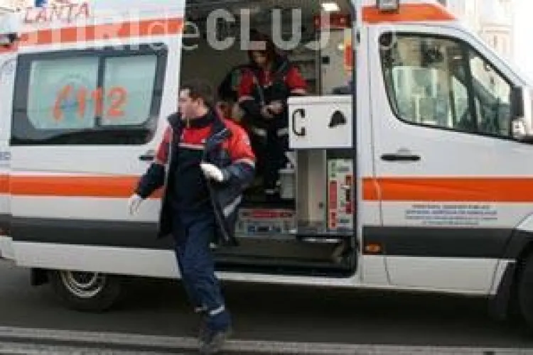 Soc in Turda! Un barbat a murit in statia Micro 3, dupa ce s-a dat jos dintr-un autobuz