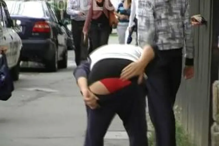 Magazinul de etnobotanice Get High de pe Motilor va fi inchis de Primarie! Un consumator le-a aratat fundul jurnalistilor VIDEO