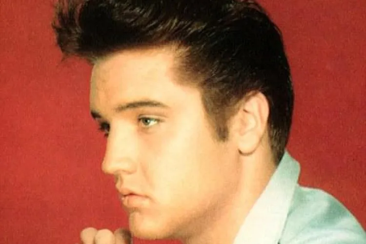 Nor care seamana cu Elvis, pe cerul Spaniei FOTO