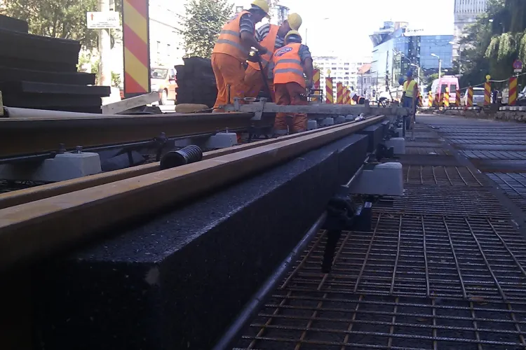 Se toarna primul strat de beton la linia de tramvai din Cluj-Napoca, pe strada George Baritiu! VIDEO