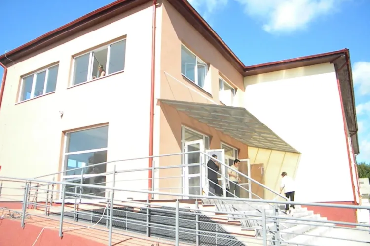 Corp nou de cladire la scoala "Emil Isac", inaugurat astazi! VEZI cum arata VIDEO