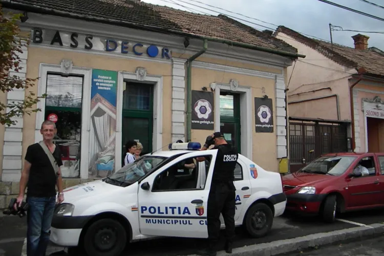 In magazinul Get High, de pe strada Motilor, doua grame de nisip costa 35 de lei! Vezi cum arata pliculetele FOTO