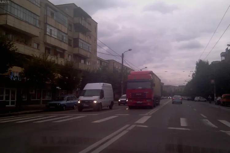 Accident mortal pe Titulescu! Un pieton a fost strivit de un TIR