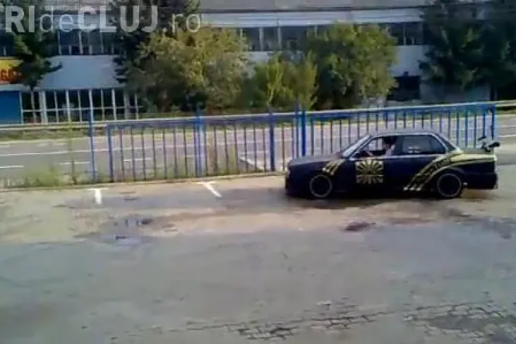Clujenii au talent! Drift in curtea unui service auto din Cluj- VIDEO