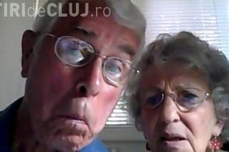 Doi pensionari testeaza un webcam! Filmul face furori pe YouTube - VIDEO
