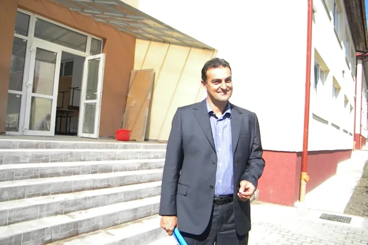 Premiera! Parintii vor putea vedea pe site -ul Primariei Cluj-Napoca daca odraslele chiulesc VIDEO