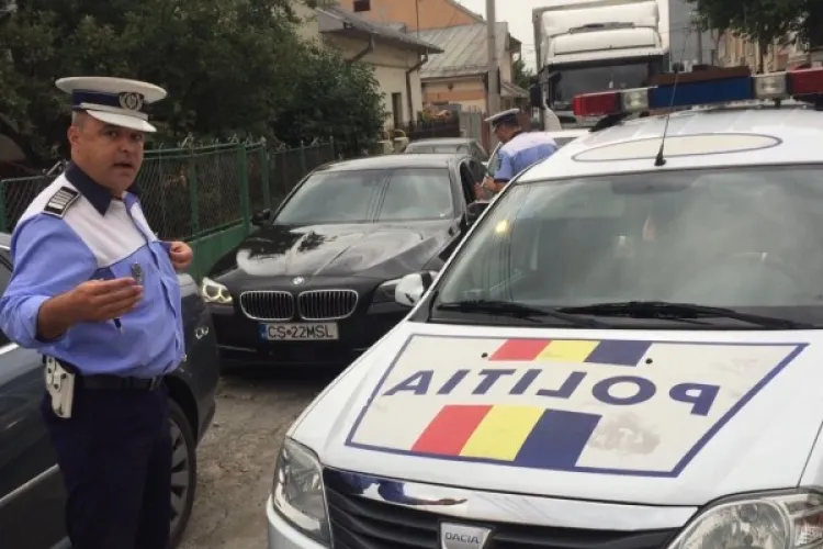 Un bărbat s-a dat drept polițist până l-a prins poliția reală! Acesta „amendase” deja doi șoferi pe ruta Cluj-Napoca–Oradea, cerându-le mii de lei pe loc
