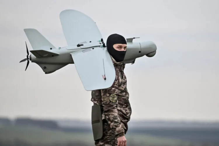 Drone militare pentru Ucraina „made in Cluj-Napoca”. O companie clujeană deschide o fabrică de drone împreună cu un important producător ucrainean