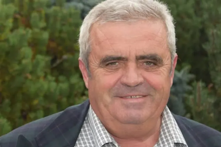 Un politician clujean, implicat în bătaia din Mihai Viteazu. Cine este „pensionarul” care a băgat în spital un alt bărbat din comună