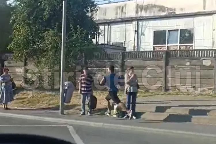 VIDEO. A furat din Lidl, în Baciu, apoi a fugit ca la maraton. Martor: „Paznicul fugea după el printre mașini”