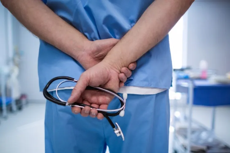 Un medic celebru se revoltă împotriva colegilor aflați în grevă:„Nababii din spitale nu vor pleca nici dacă sunt plătiți cu 10% din nivelul actual”