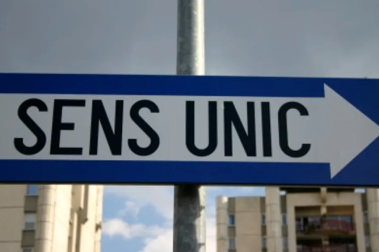Atenție, șoferi din Cluj-Napoca! Sens unic nou într-un cartier de miercuri: Pe o stradă se va putea circula doar într-o singură direcție, la coborâre