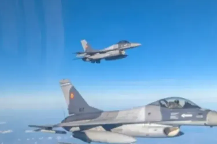 Alertă la granița României! Două avioane F-16 au fost ridicate de urgență după detectarea unor ținte aeriene
