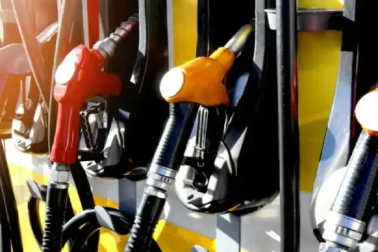 Șoc la pompă! Noi majorări de preț la benzină și motorină în doar câteva ore