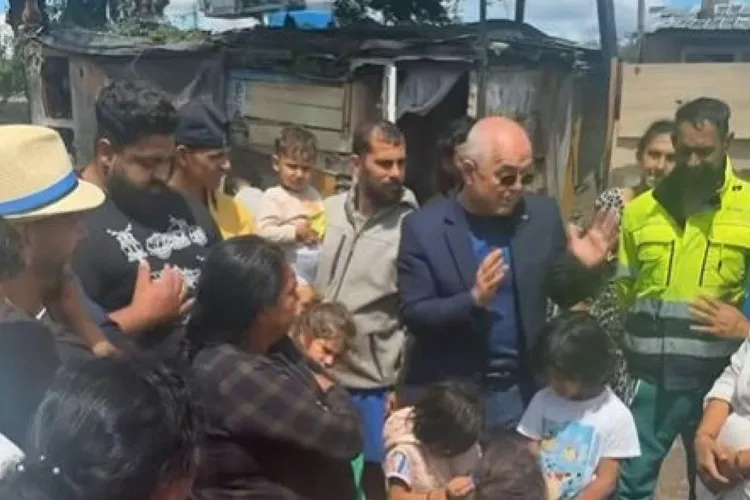 „Elefantul din încăpere”, analizat în Consiliul Local. Clujenii se tem de relocarea familiilor din Pata Rât, iar Emil Boc răspunde: „Toată lumea câștigă”