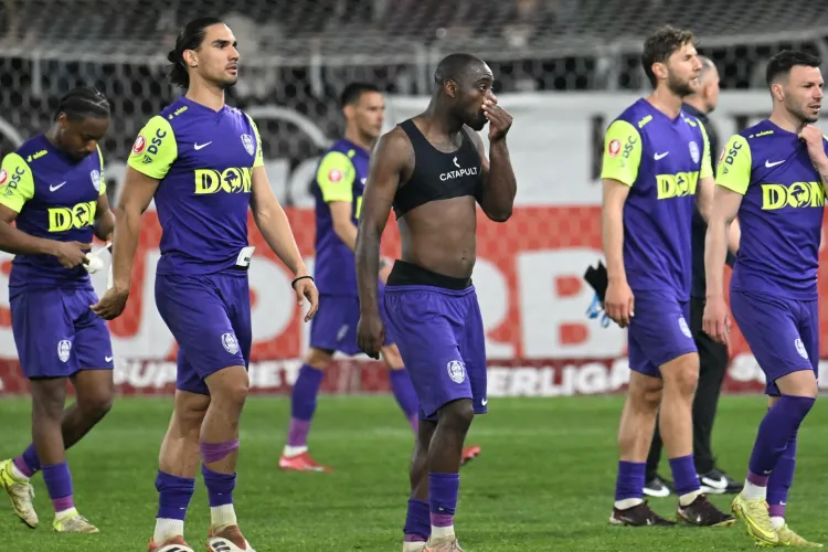 Continuă haosul de la CFR Cluj. Un alt jucător a notificat clubul și ar putea pleca la o rivală din campionat