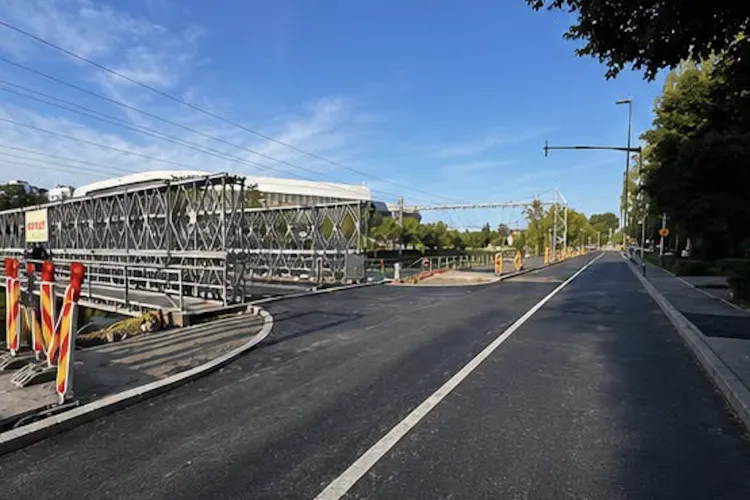 Vești importante despre Podul Garibaldi din Cluj: Se asfaltează străzile din jurul podului provizoriu, urmează un pas decisiv pentru trafic!