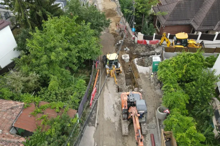 Lucrările de pe o stradă importantă din Cluj-Napoca au ajuns la jumătate! Când ar putea fi redeschisă circulația