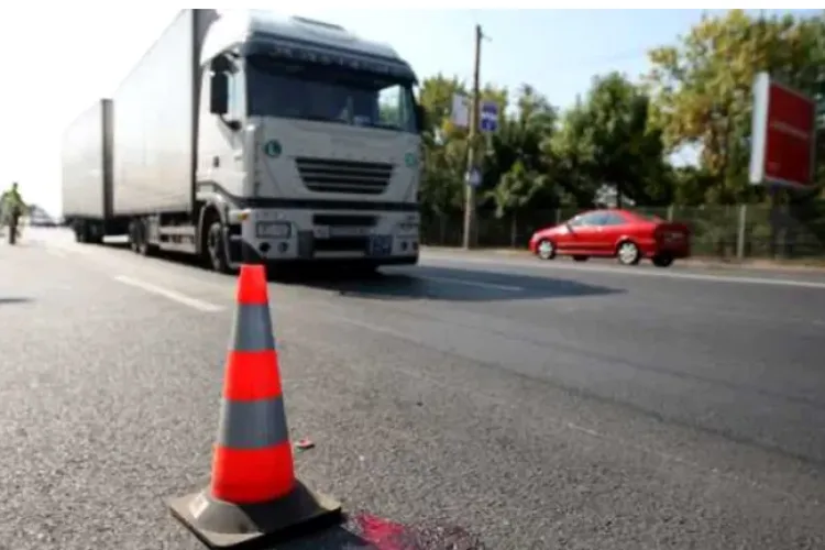 Canicula oprește TIR-urile! Restricții de circulație în trei județe aflate sub Cod Roșu