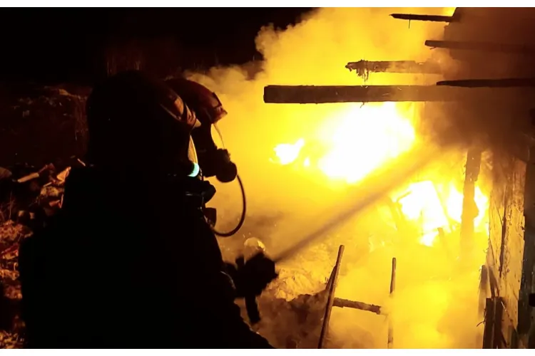 Eroii în uniformă, la datorie fără oprire! Peste 5.400 de intervenții și sute de incendii în doar 72 de ore