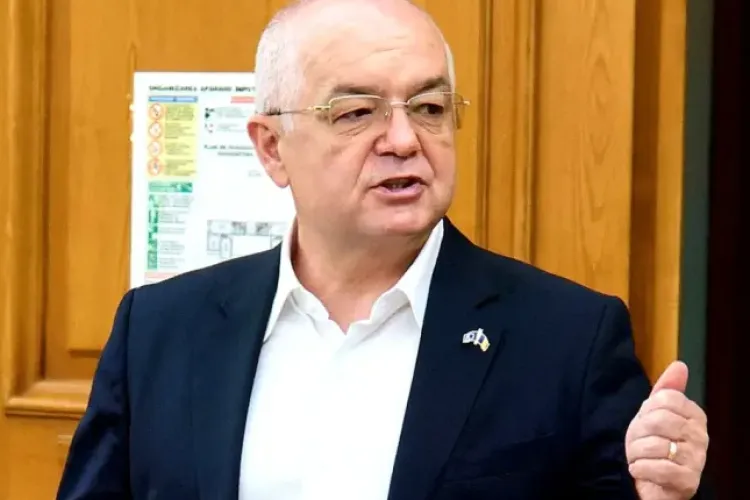 Emil Boc le răspunde criticilor cu privire la mutarea oamenilor de la Pata Rât în Cluj-Napoca: „Orașul întinde o mână de ajutor tuturor”