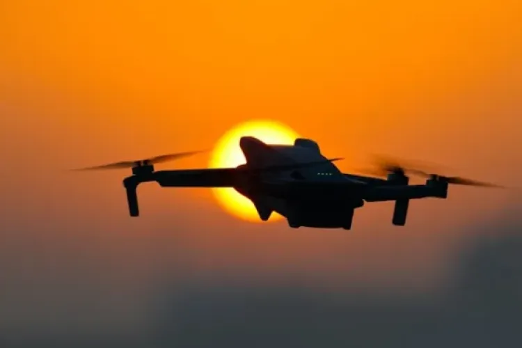 Momente de tensiune la frontiera României! MApN a detectat o țintă aeriană, iar autoritățile au emis alertă pentru populație