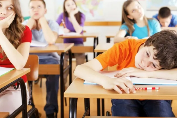 Petiție Declic pentru eliminarea examenelor suplimentare la liceu: Părinții și elevii cer admitere doar pe baza Evaluării Naționale