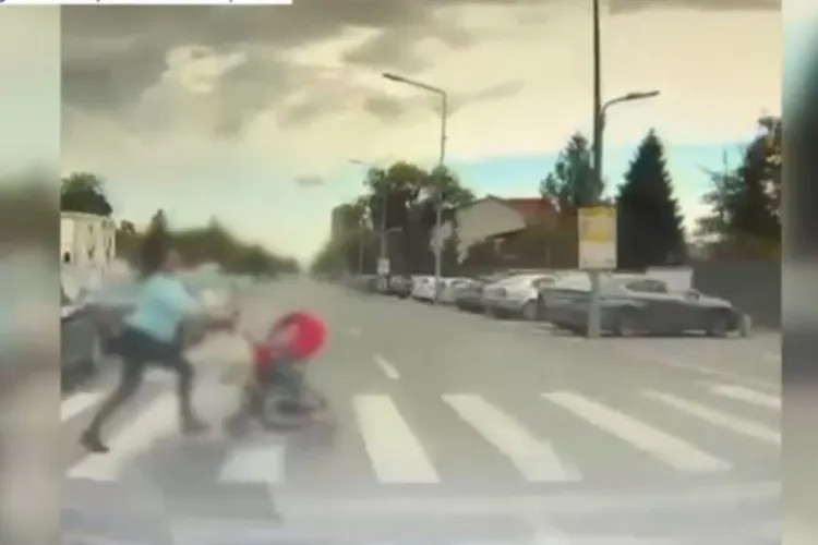 Un clujean acuză un șofer de TIR că ar fi trecut pe roșu, chiar când o mamă cu bebelușul se pregătea să traverseze: „Depun plângere, inconștientule!”