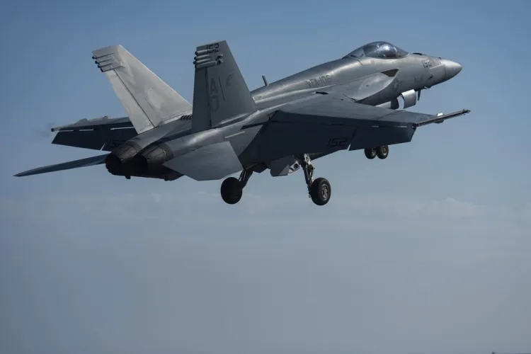 NATO, reacție după drona doborâtă în Galați: „Pare să fie rusească”. Un F-18 spaniol a distrus-o în spațiul aerian românesc