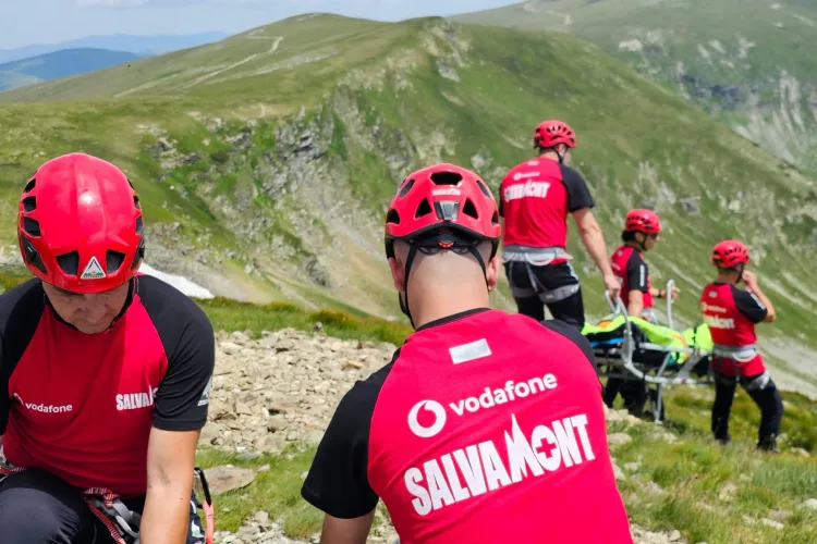 Alertă pe munte! Salvamont Cluj a intervenit după un apel de urgență! O persoană a murit, 32 au fost salvate