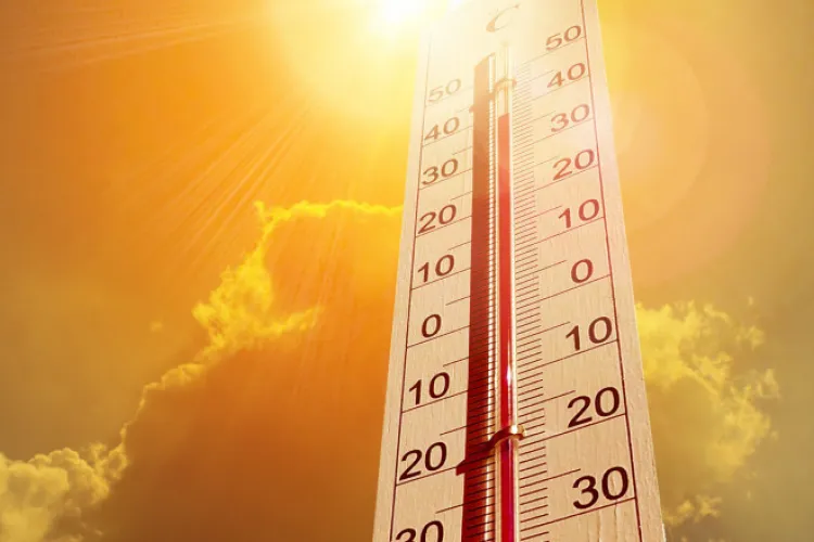 Clujul se topește! Avertizare ANM de cod portocaliu: temperaturi de până la 40 de grade și nopți tropicale. Ce se întâmplă până sâmbătă dimineața