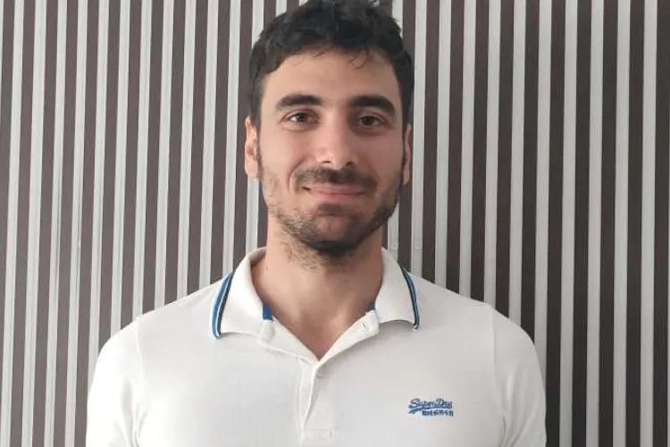 A făcut medicina pentru a salva copii, dar a ajuns muncitor necalificat pe șantier! Povestea medicului care nu poate profesa în spital după ani de studii