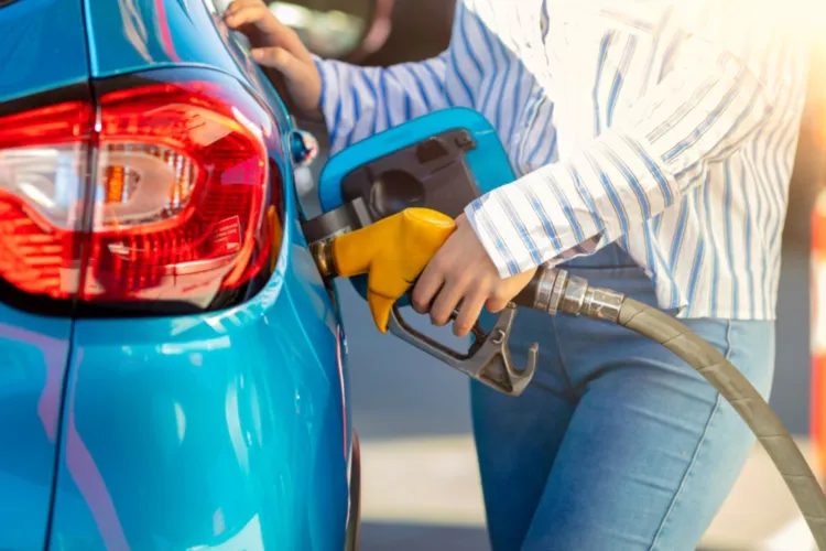 Motorina s-a ieftinit în România! Unde pot verifica șoferii, în timp real, prețurile de la toate benzinăriile