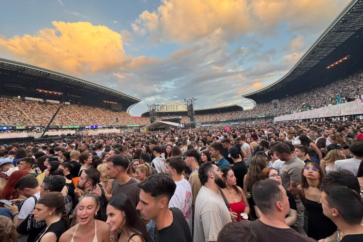 VIDEO. Cluj Arena, plină din nou. Flo Rida a umplut stadionul. UNTOLD cu un nou show de TOP