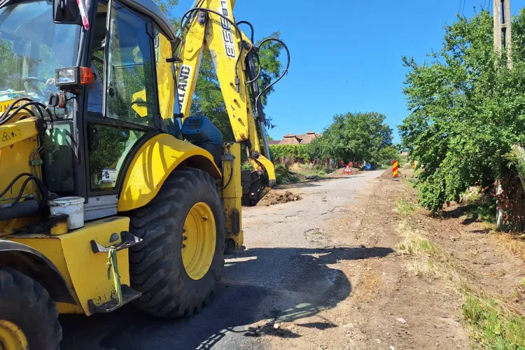 FOTO. Investiții în infrastructura din Cluj! Un drum județean, asfaltat și reabilitat pe aproape 12 kilometri