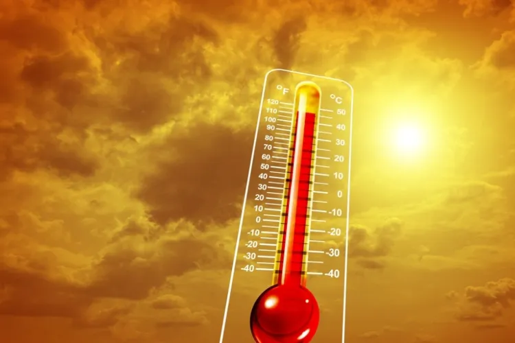 Cod portocaliu de caniculă în Cluj-Napoca. Meteorologii se așteaptă la temperaturi deosebit de ridicate