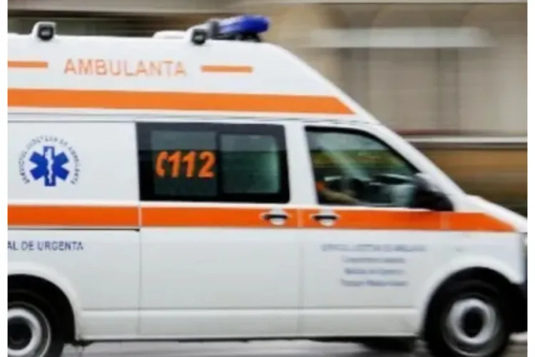 Un copil de 5 ani a murit după ce a fost lovit de o motocicletă! La ghidon era un minor de doar 15 ani